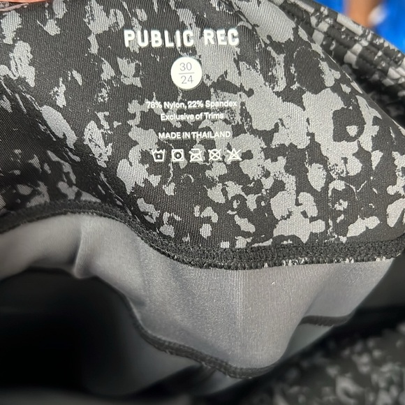 Public rec NWOT women’s here to thereleggings 30X24 - Picture 6 of 6